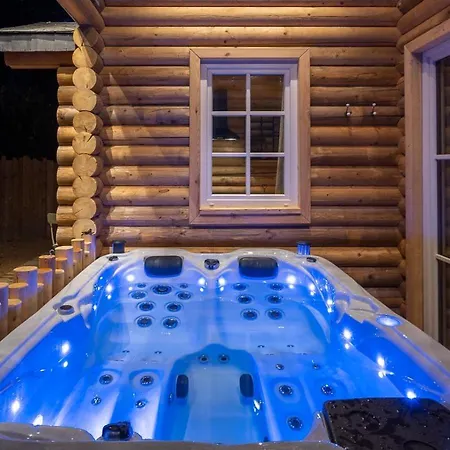 Cosy W/ Jacuzzi In Amazing Region Chalet