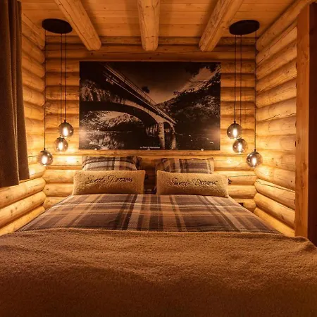 Cosy W/ Jacuzzi In Amazing Region Chalet