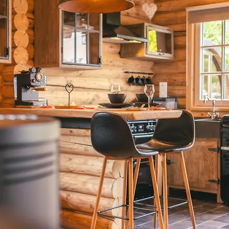 Chalet Cosy W/ Jacuzzi In Amazing Region