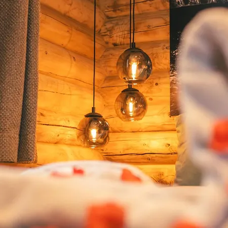 Cosy W/ Jacuzzi In Amazing Region Эвей