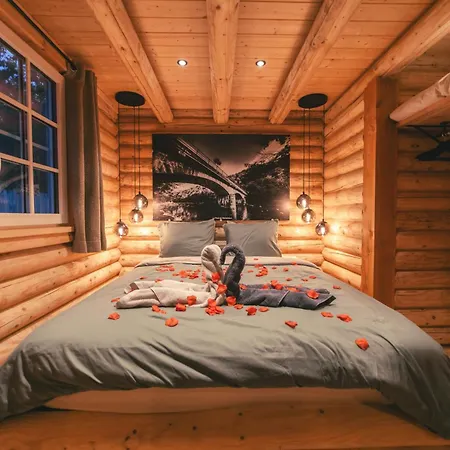 Cosy W/ Jacuzzi In Amazing Region Шале Эвей