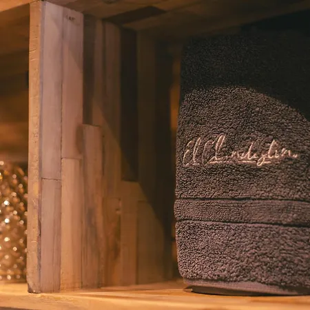 Cosy W/ Jacuzzi In Amazing Region Chalet