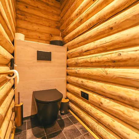 Cosy W/ Jacuzzi In Amazing Region Chalet